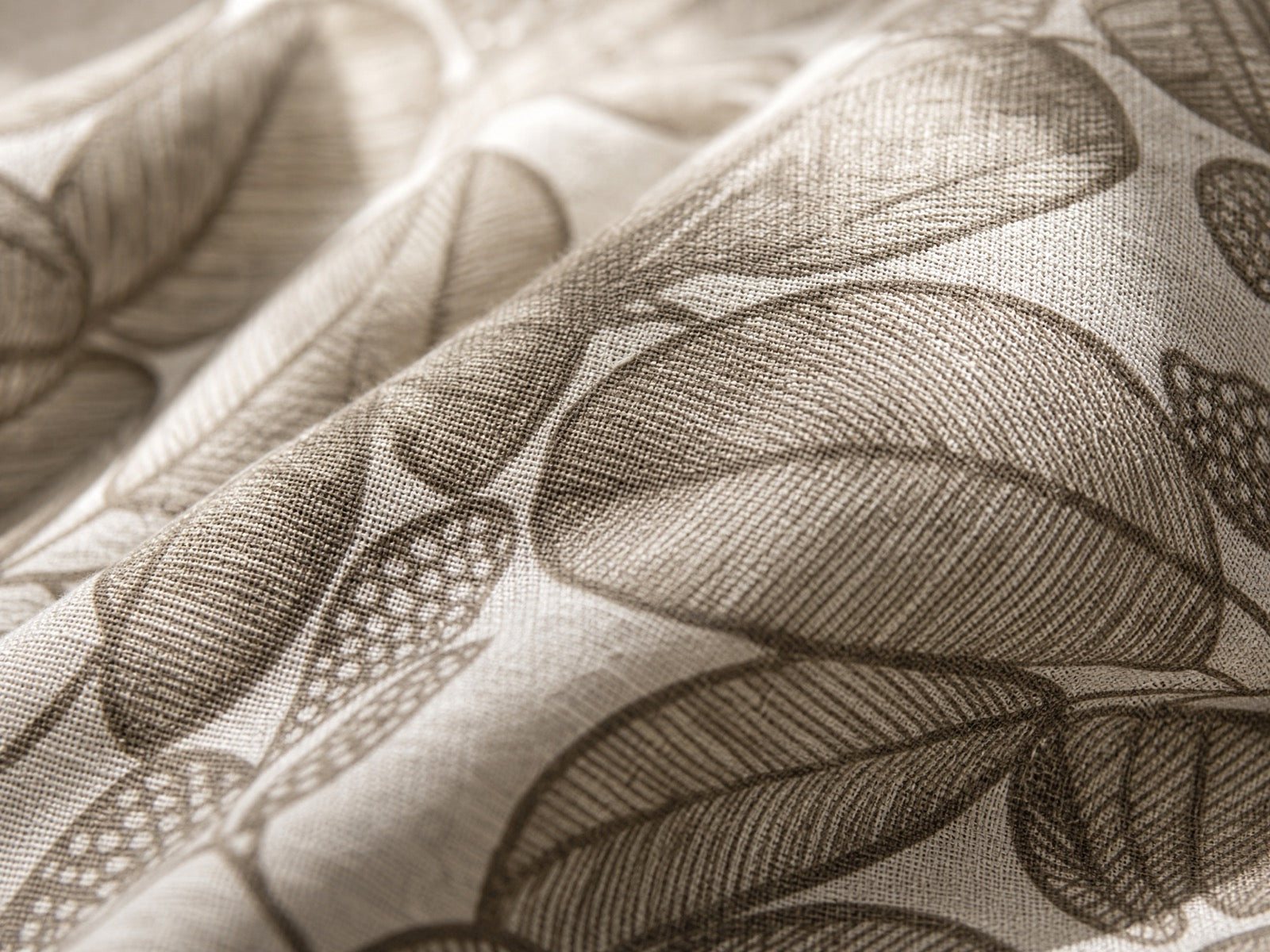 Macro detail of the Estate natural-feel woven fabric